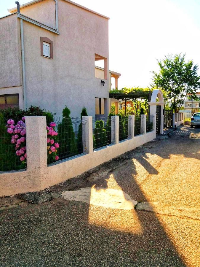 Apartament Oassis Bar Zewnętrze zdjęcie