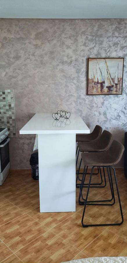 Apartament Oassis Bar Zewnętrze zdjęcie